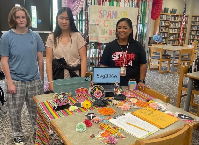 Spanish Club Table at Club Fair